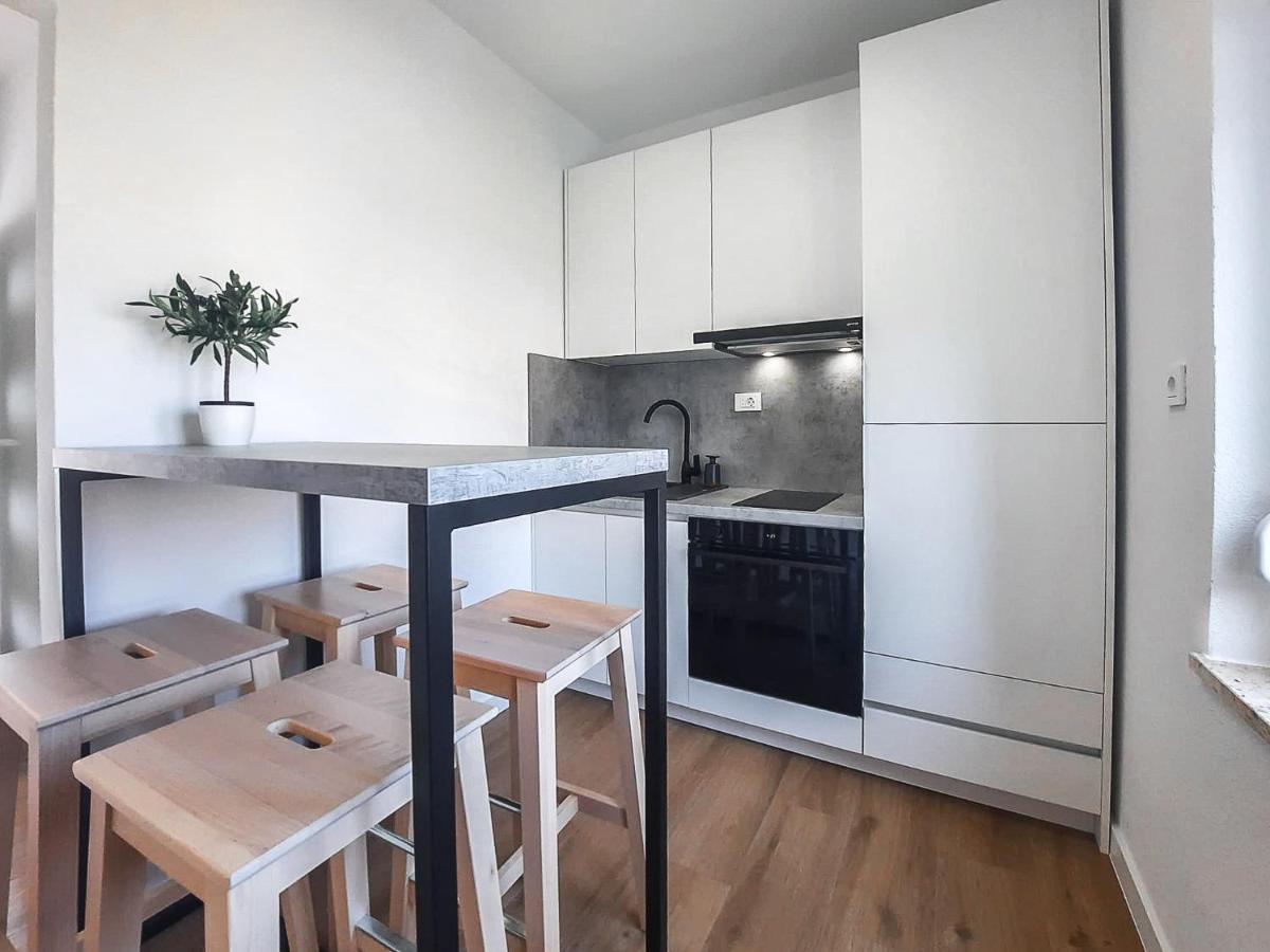 Apartmani Tatjana Новаля Екстер'єр фото